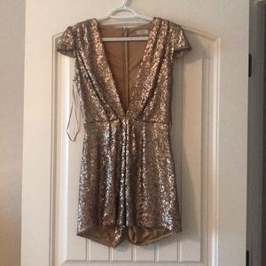 Gold Sequin Jumper-GREAT for NYE! 🥂